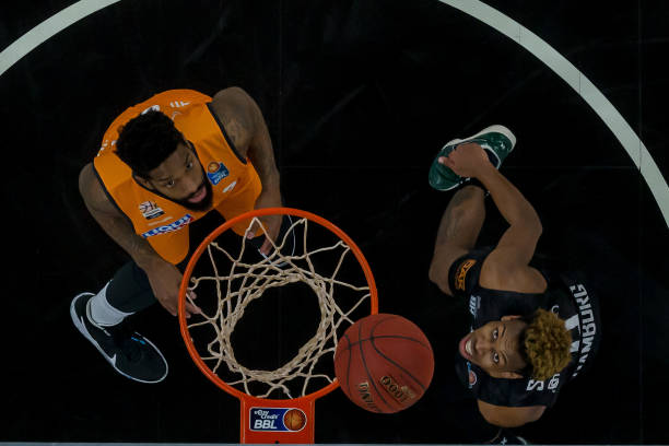 远射门白给 远射门白给