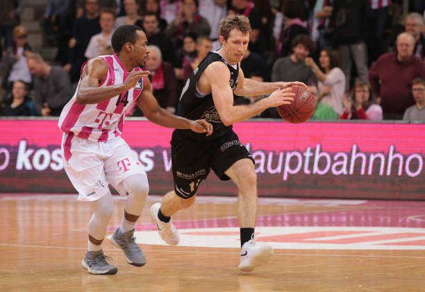 疑为湖人迈 疑为湖人迈