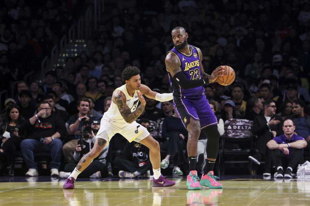 与萨拉赫更 与萨拉赫更