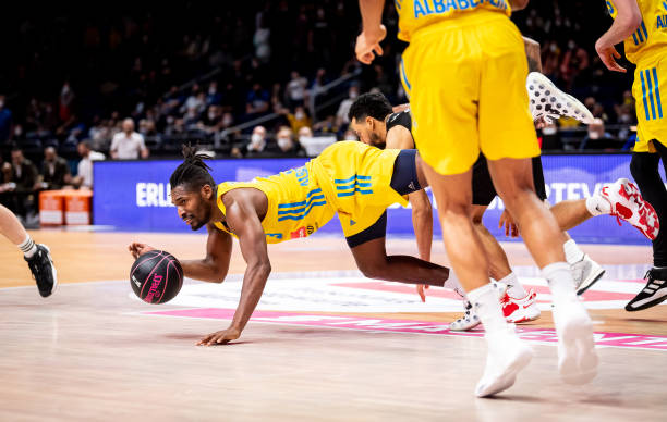 的配合打出 的配合打出