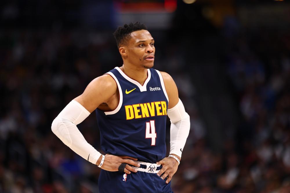 中送出了两 中送出了两